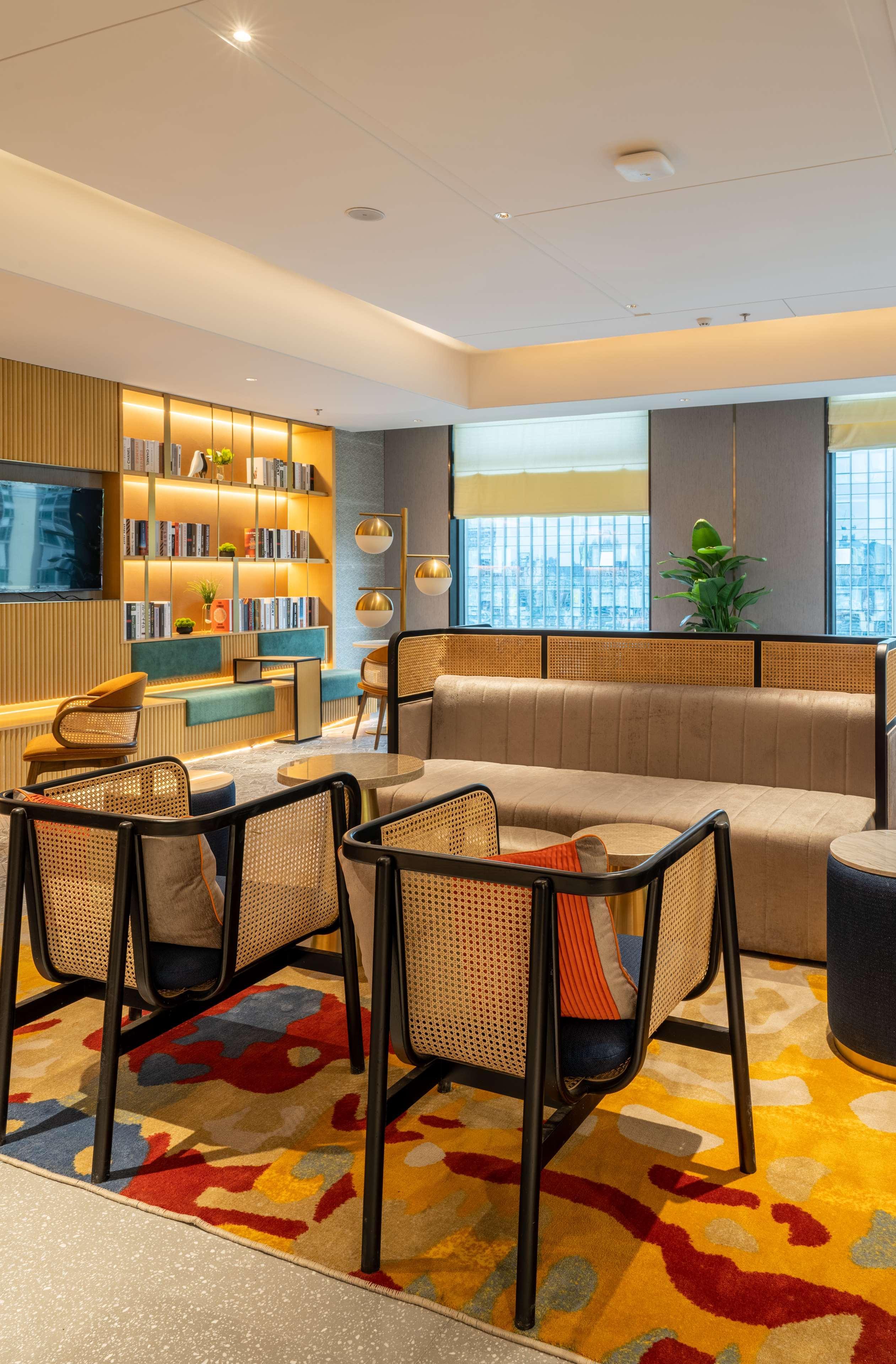 Hilton Garden Inn Shenzhen Nanshan Avenue ภายนอก รูปภาพ