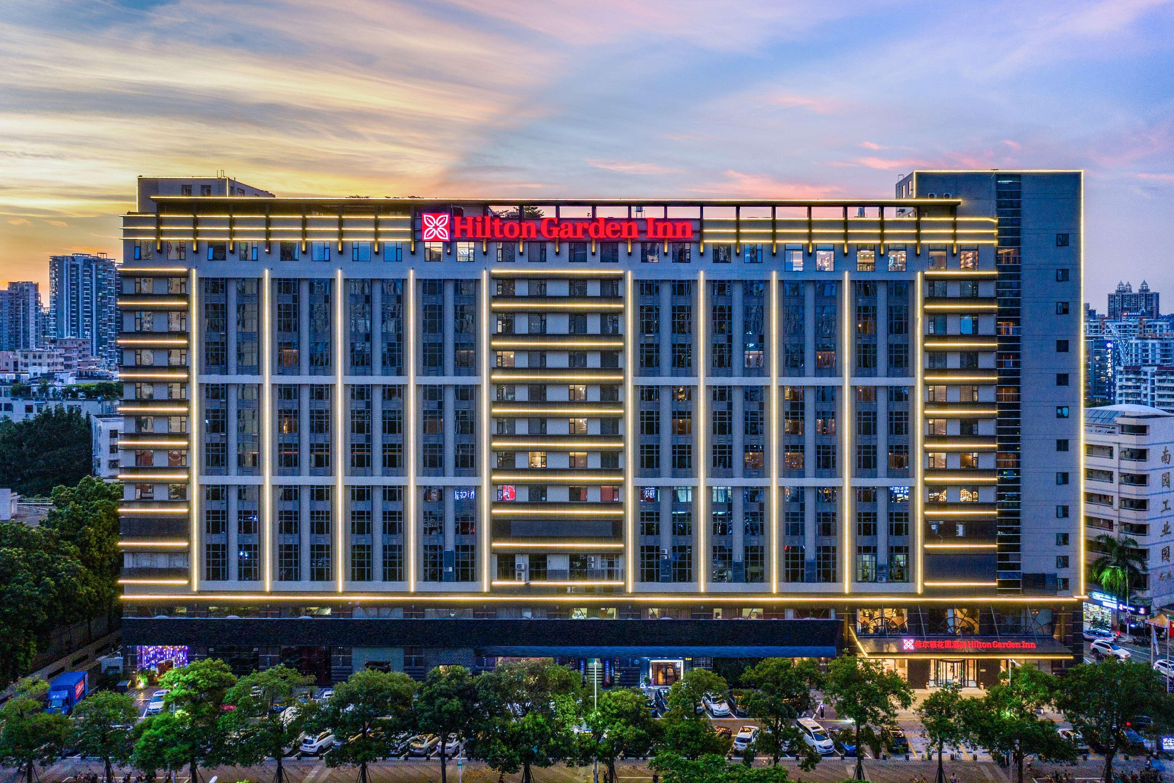 Hilton Garden Inn Shenzhen Nanshan Avenue ภายนอก รูปภาพ