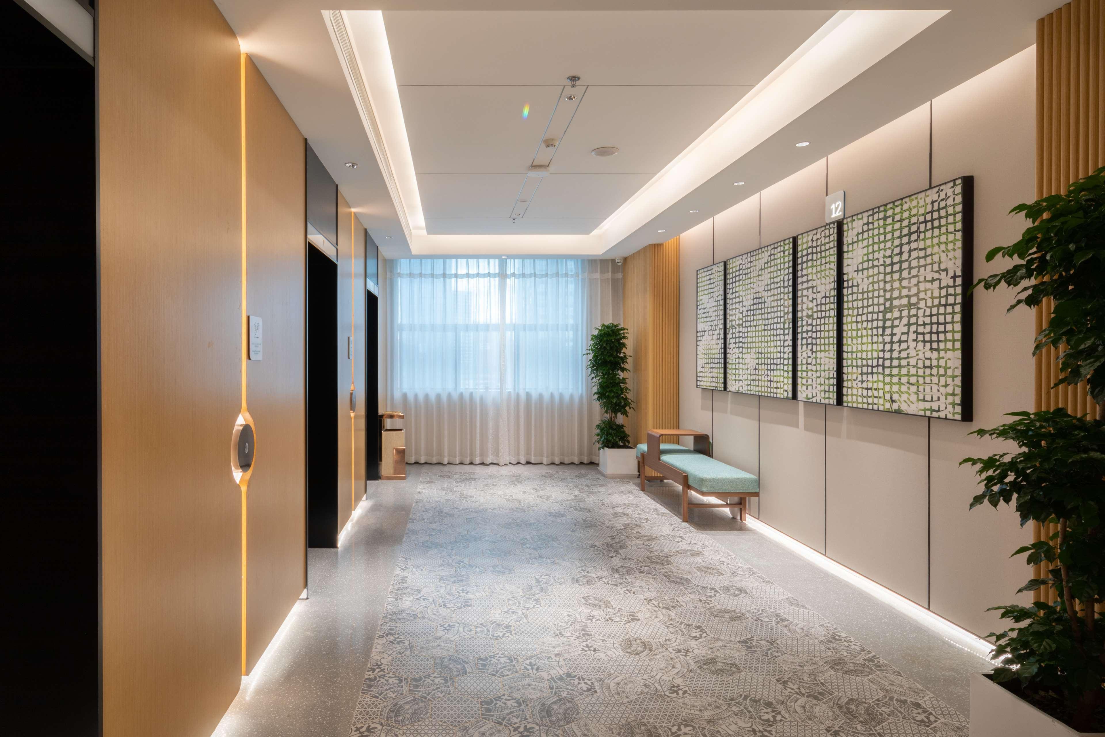 Hilton Garden Inn Shenzhen Nanshan Avenue ภายนอก รูปภาพ