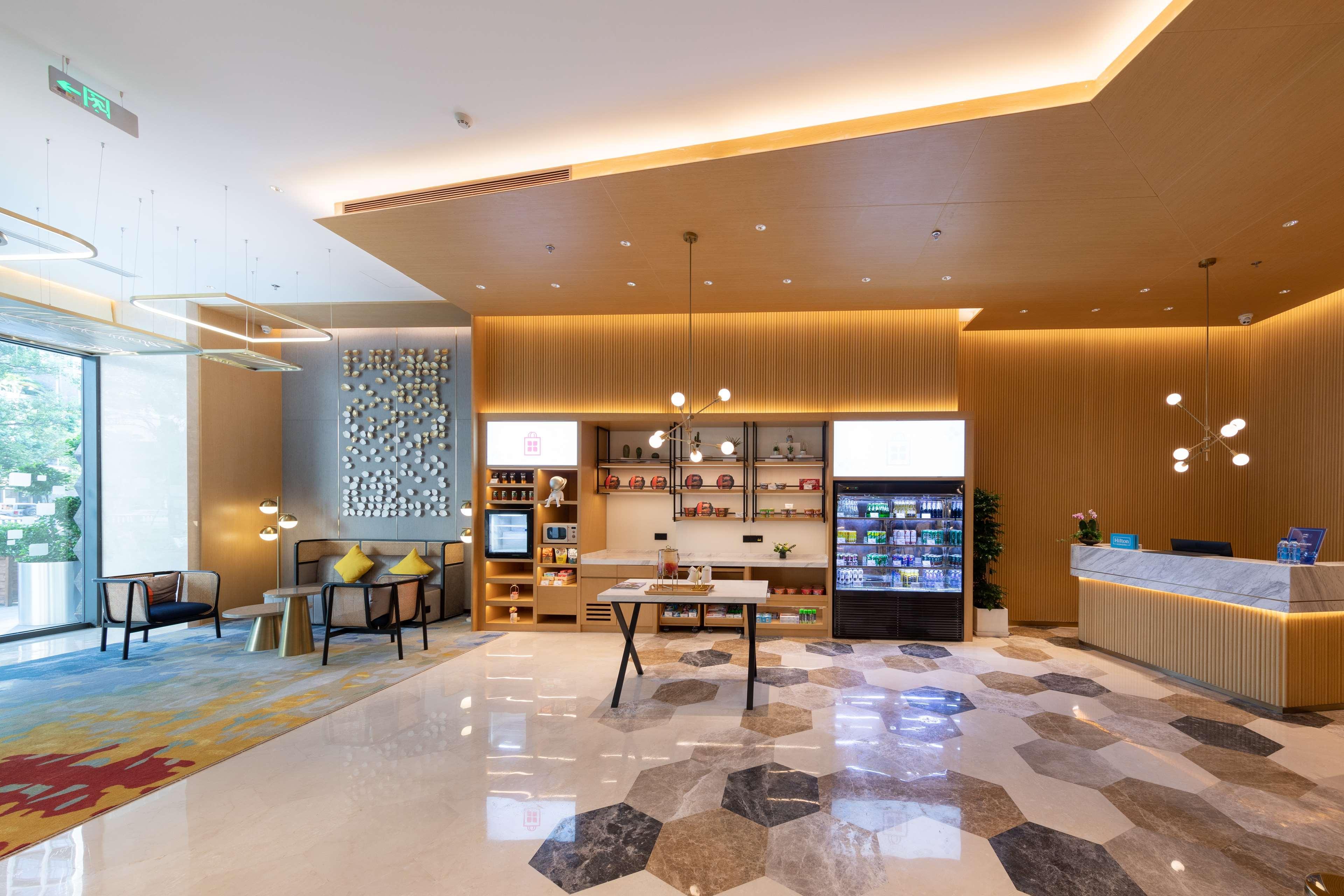 Hilton Garden Inn Shenzhen Nanshan Avenue ภายนอก รูปภาพ