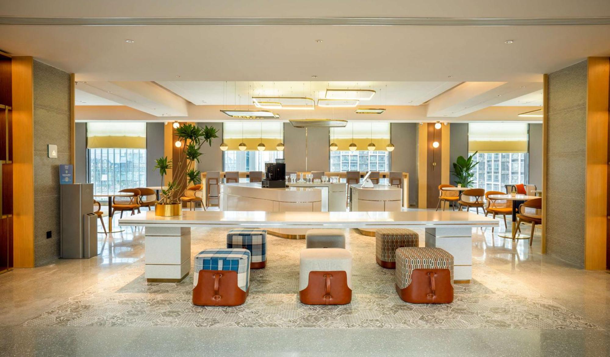 Hilton Garden Inn Shenzhen Nanshan Avenue ภายนอก รูปภาพ