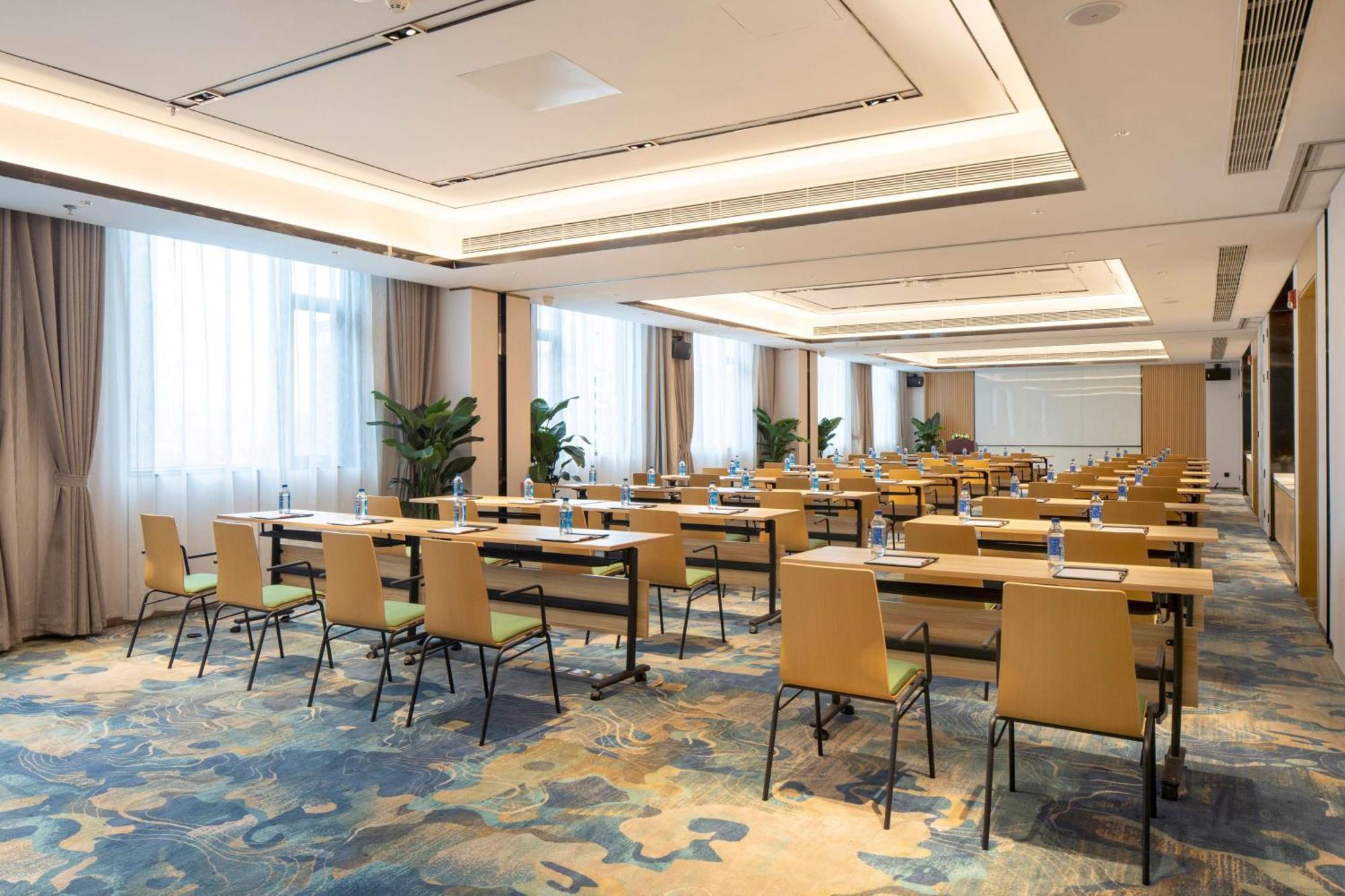 Hilton Garden Inn Shenzhen Nanshan Avenue ภายนอก รูปภาพ