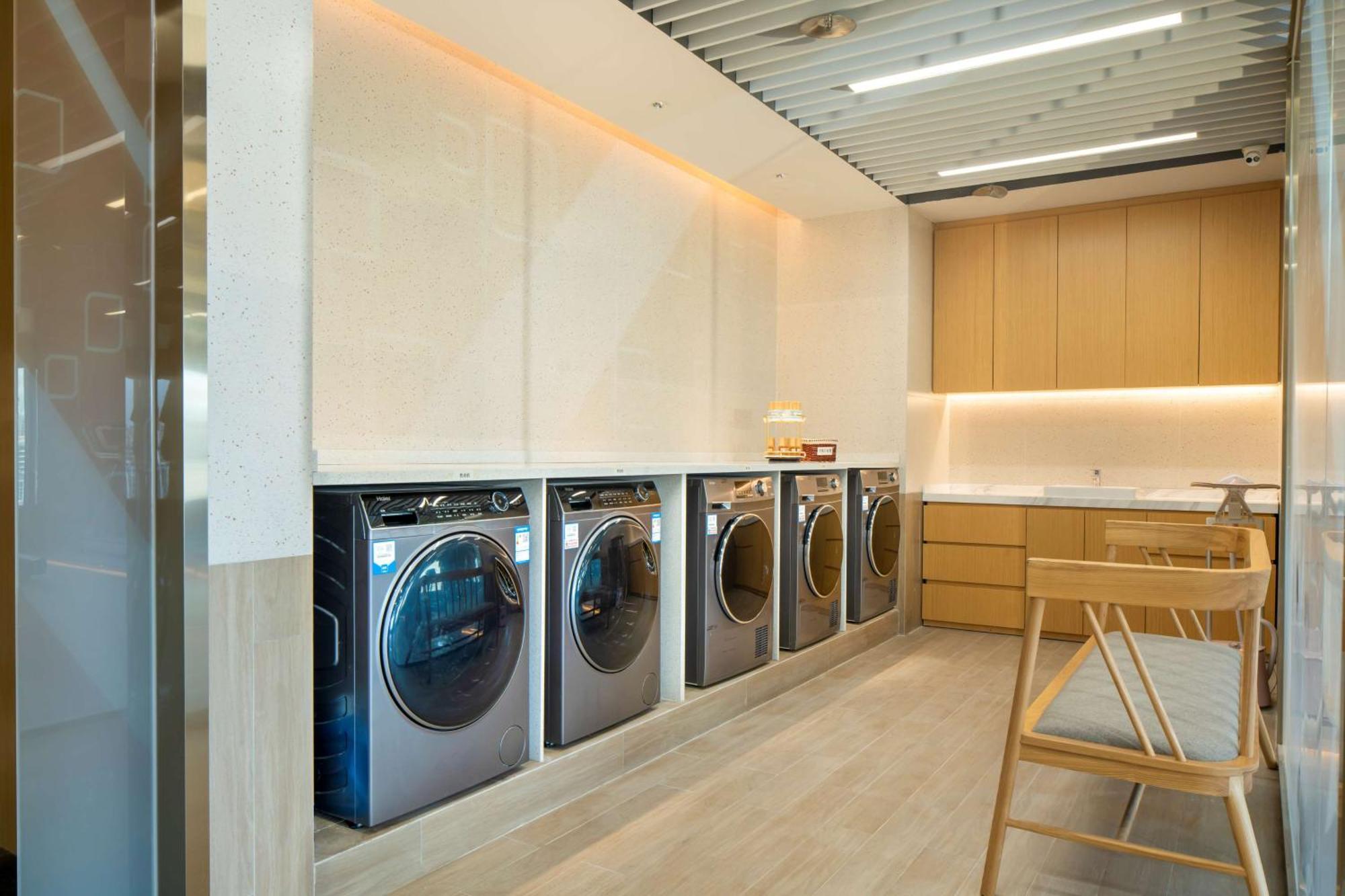Hilton Garden Inn Shenzhen Nanshan Avenue ภายนอก รูปภาพ