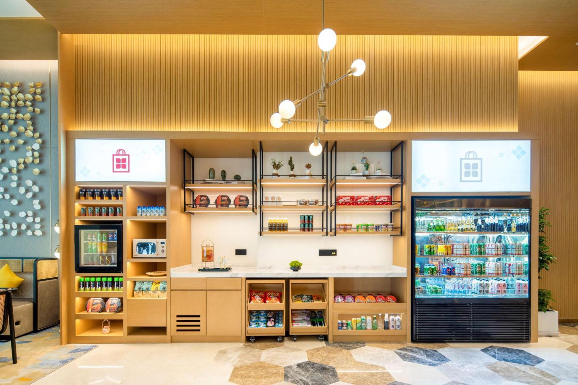 Hilton Garden Inn Shenzhen Nanshan Avenue ภายนอก รูปภาพ